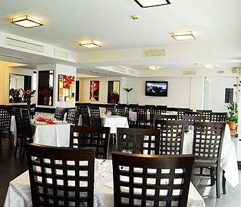 Santa Fe Hotel Suceava Exterior foto