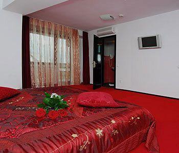 Santa Fe Hotel Suceava Exterior foto